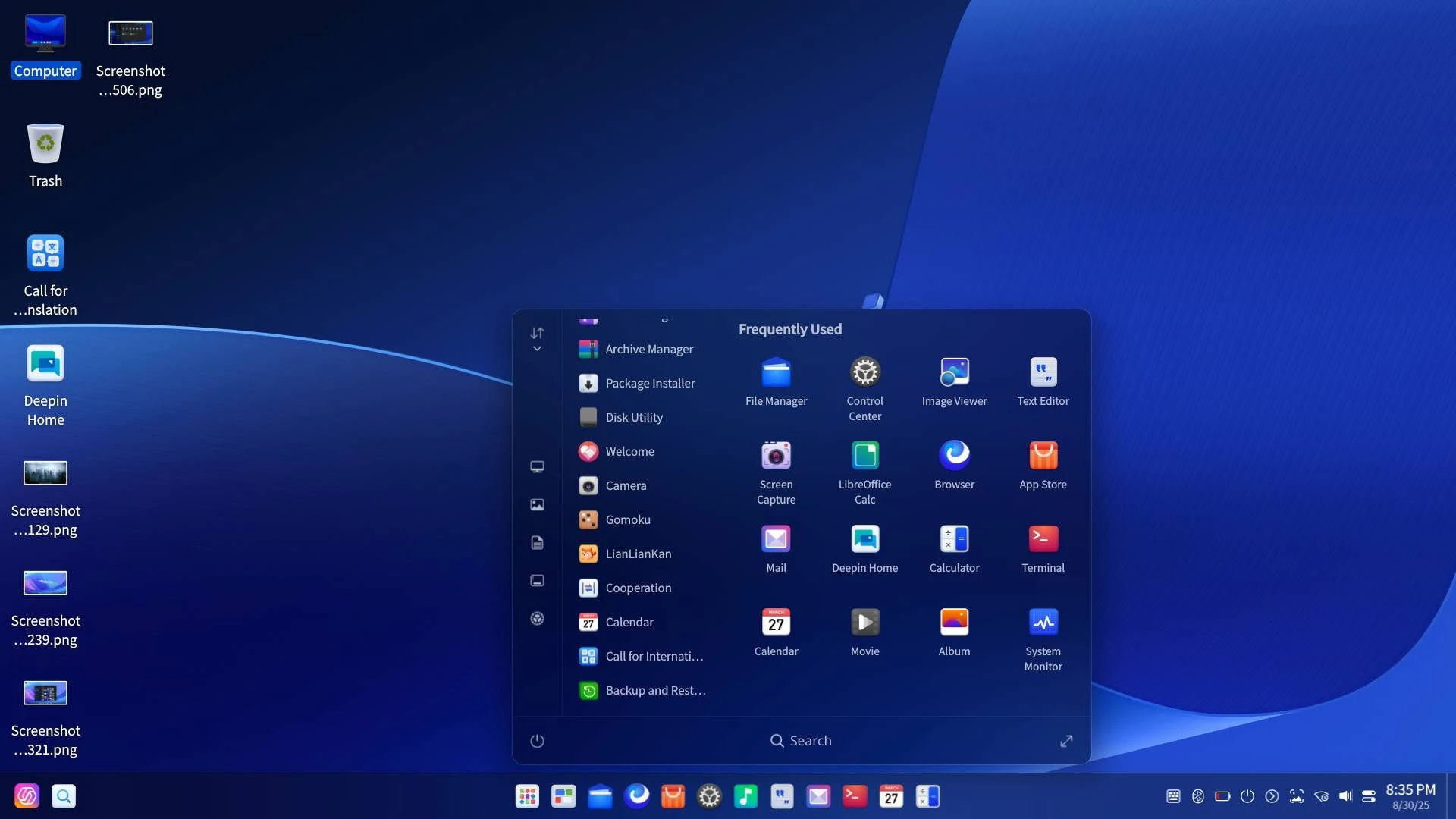 Área de trabalho do deepin com ícones e o menu de aplicativos aberto